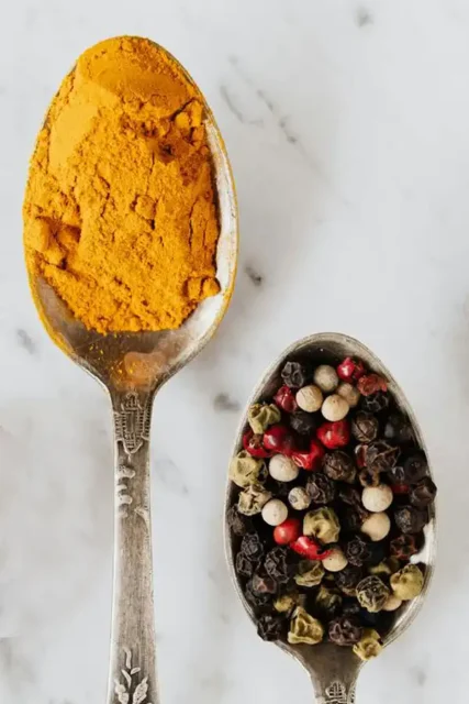curcuma y pimienta