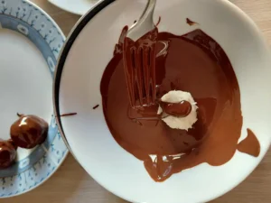 como-hacer-bombones-rellenos-de-coco