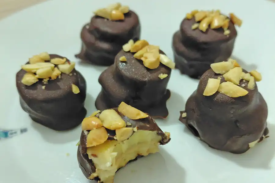 bocados-de-banana-con-mantequilla-de-mani